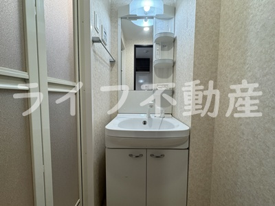 Luxe玉造Ⅱの洗面所|広い洗面スペース