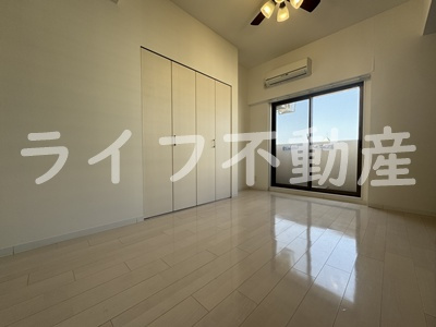 Luxe玉造Ⅱの居間・リビング|使いやすい居間です