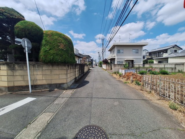 高崎市貝沢町売土地の前面道路含む現地写真