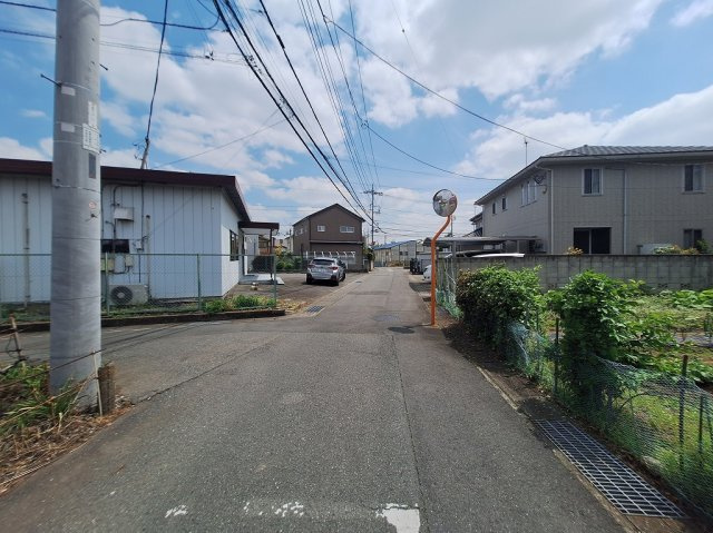 高崎市貝沢町売土地の前面道路含む現地写真