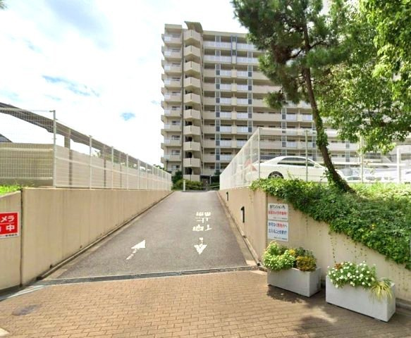芦屋ハイタウンの駐車場|2026年3月リフォーム済