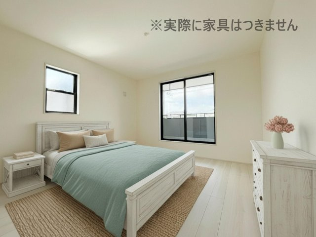 新築戸建・新築建売　佐野市犬伏下町　犬伏小学校・北中学校の居間・リビング|太陽の日差しが気持ちの良いリビングは広々としているので家具を設置してもゆとりがあります！