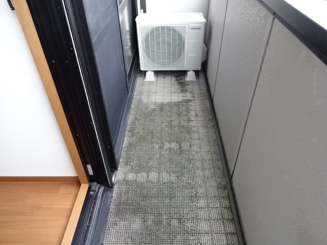 神崎郡福崎町南田原のハイツのバルコニー