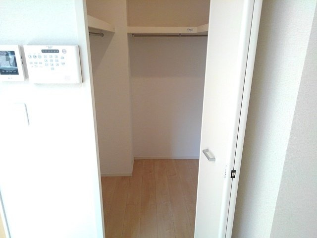 シャンブル（ｃｈａｍｂｒｅ）の収納|大きなものも収納できそうです