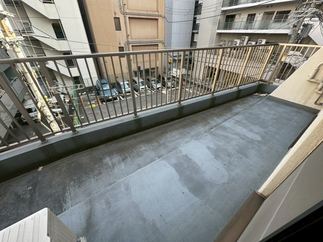 サンコート住吉駅前のバルコニー