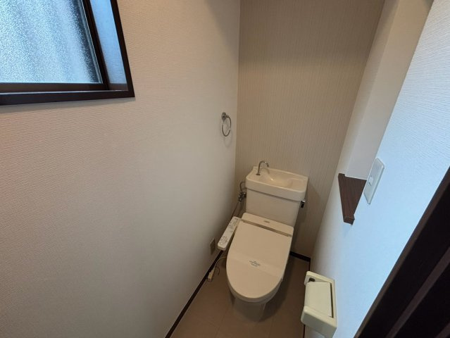 上麻生４丁目貸家のトイレ