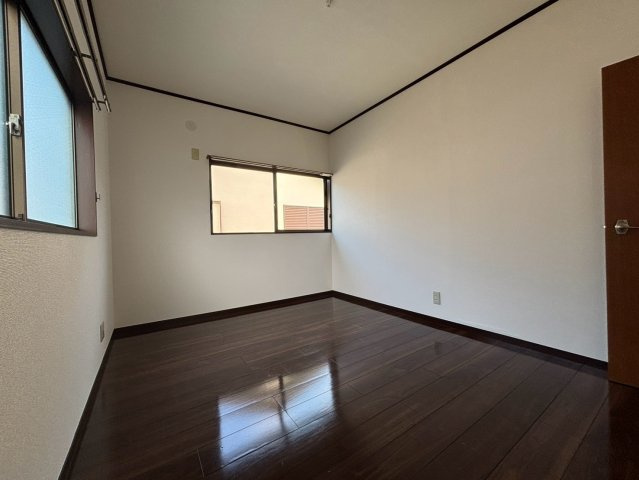 上麻生４丁目貸家の居間・リビング