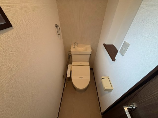 上麻生４丁目貸家のトイレ
