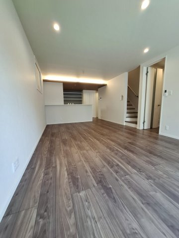南ひばりガ丘2丁目戸建ての居間・リビング