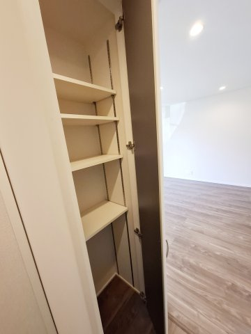 南ひばりガ丘2丁目戸建ての収納