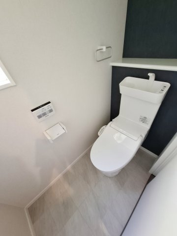 南ひばりガ丘2丁目戸建てのトイレ