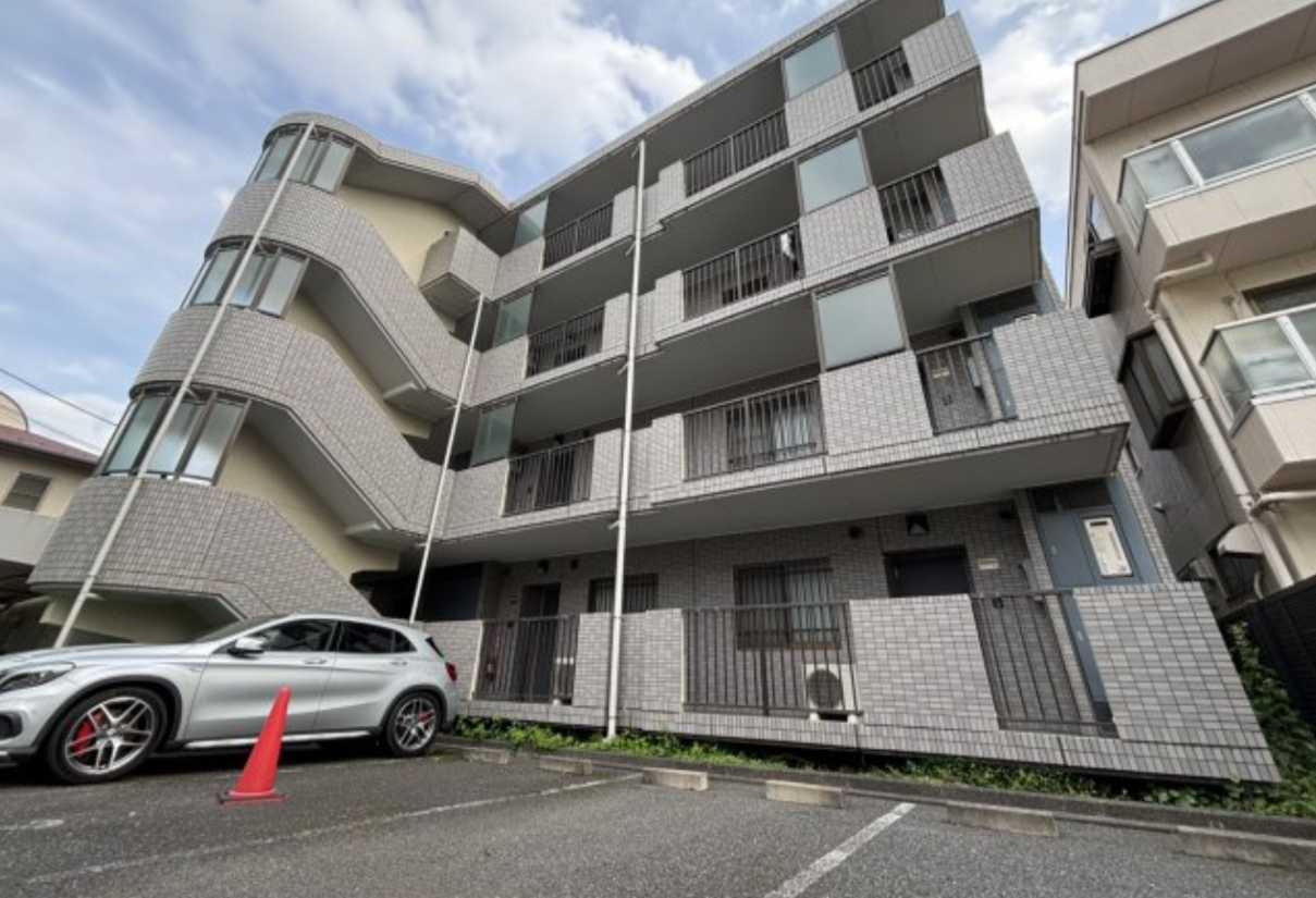 アルカディア三軒茶屋　南東角部屋　駐輪場　収納豊富のその他