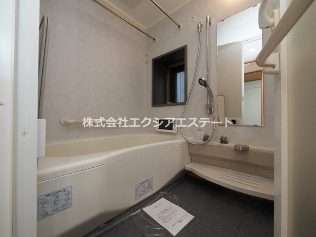 クラウンハイム西田辺の浴室