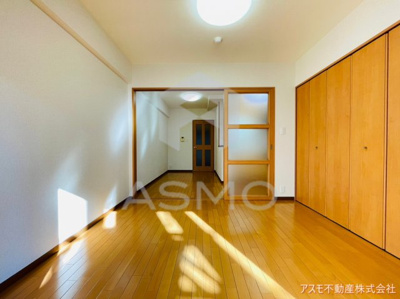 【居間・リビング】 | カナセ上汐町 | 同マンション別部屋参考写真