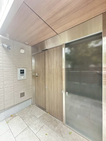 AMA WESTのエントランス