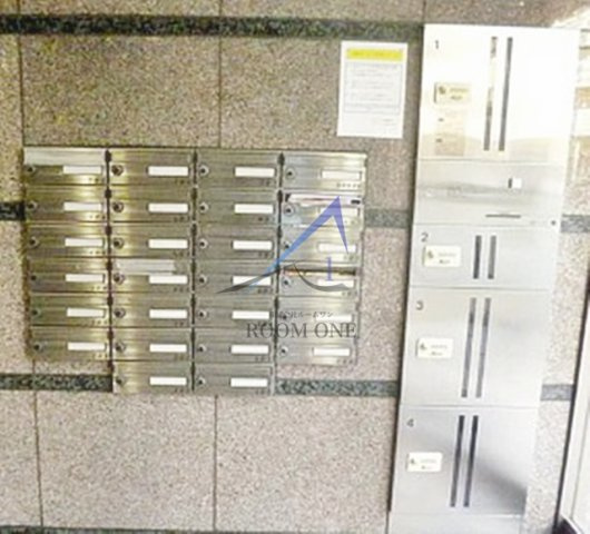 スカイコート富士見台のその他共用部分|集合ポストと宅配ボックスです。