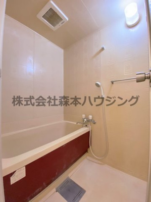 【浴室】 | 　サニーコート | 日々の暮らしに欠かせないお風呂です