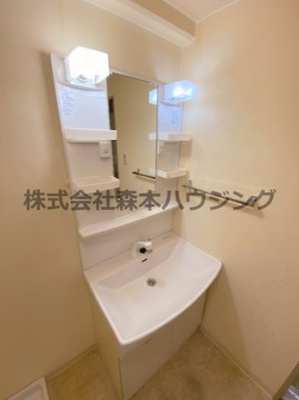 【独立洗面台】 | 　サニーコート | 独立洗面台で身支度をすべて済ませてしまいましょう