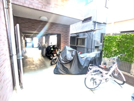本所吾妻橋アムフラットの駐車場