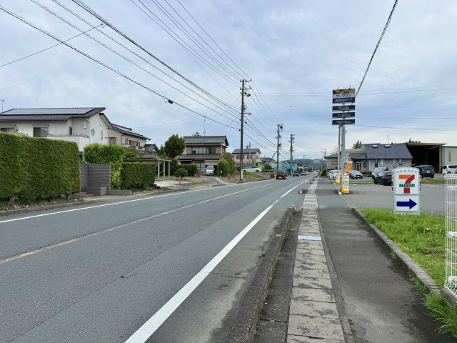浜名区根堅の周辺|全面道路は、広く交通量が多いです。