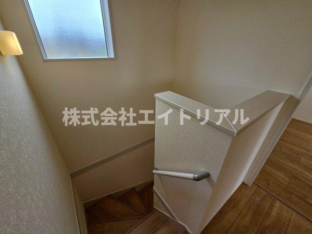 美濃加茂市太田町倉知　新築戸建　全2棟のその他|階段