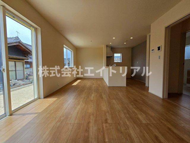 美濃加茂市太田町倉知　新築戸建　全2棟の居間・リビング|1階
