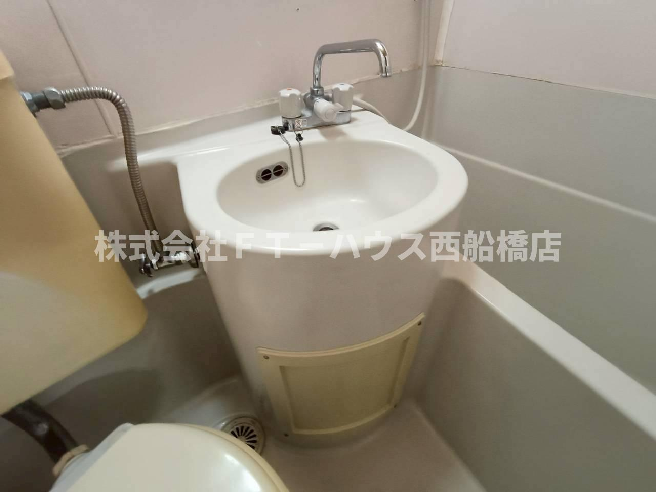 ライトビューティハイツの独立洗面台