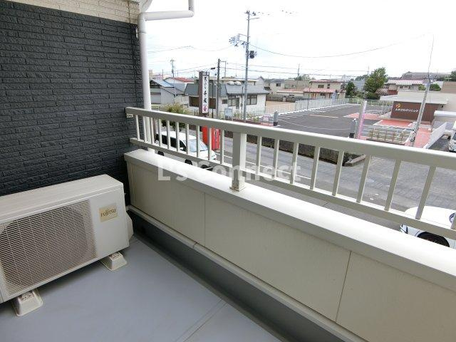 【バルコニー】 | ウィステリア | ２階のお部屋で洗濯物もたくさん干せます。
