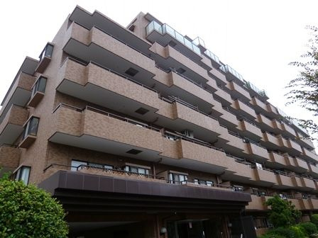 ライオンズマンション津田沼前原の外観
