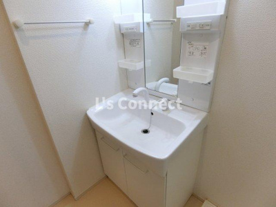 【洗面所】 | アルバーダ | 朝の支度もスムーズな独立洗面台。