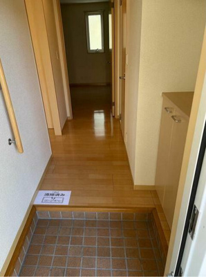 【玄関】 | スプリングハーモニーB | 毎日通る玄関はこちらです