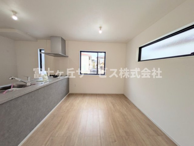 【ダイニング】 | 浜松市中央区葵西6丁目 2期 新築一戸建て | ダイニングです