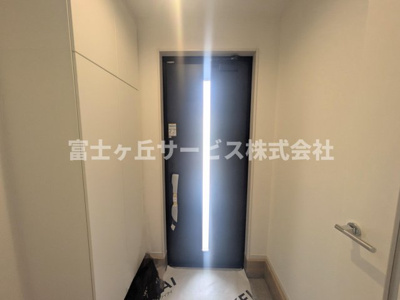 【玄関】 | 浜松市中央区葵西6丁目 2期 新築一戸建て | 玄関です