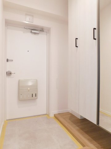 コープ野村新瑞橋2棟の玄関|◇玄関収納◇　　履物がしっかり収納できる大容量シューズ収納付き♪