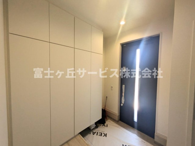【玄関】 | 浜松市中央区白鳥町 新築一戸建て | 玄関です