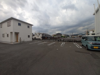 【駐車場】 | 西真上1丁目戸建A