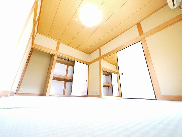 小西貸家の和室|和室がひろがる居住スペース