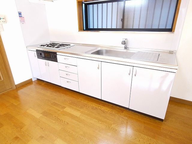 小西貸家のキッチン|きれいなキッチンです