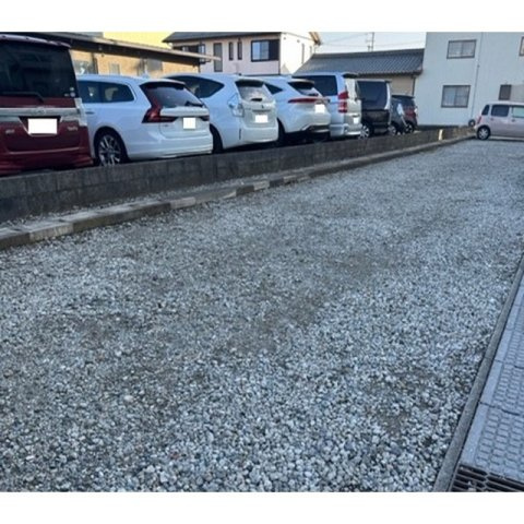 羽島郡笠松町北及の駐車場の駐車場