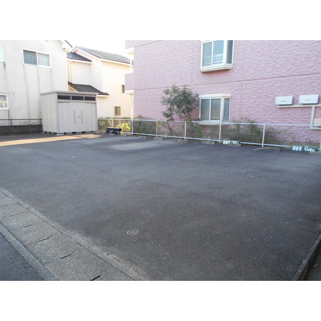 岐阜市岩地１丁目の駐車場