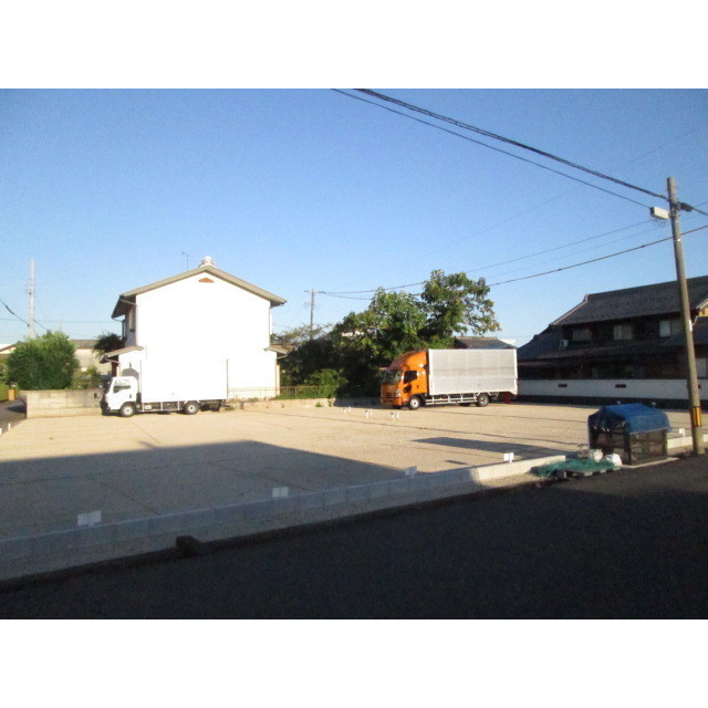 岐阜市岩地２丁目の駐車場の外観