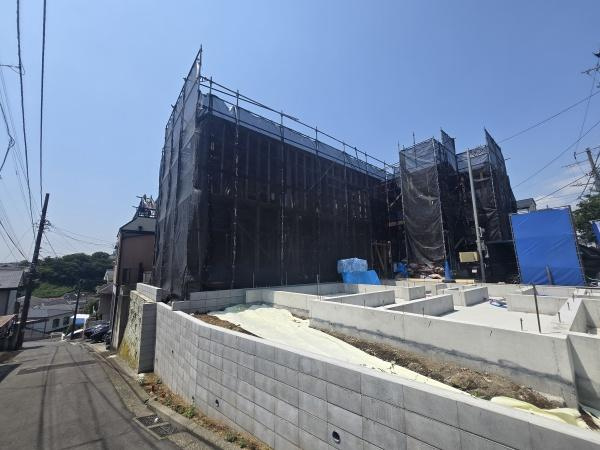 横浜市南区清水ケ丘の新築一戸建の前面道路含む現地写真|周辺環境も合わせてご案内させて頂きます！
お気軽にお問い合わせ下さい！