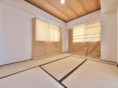 【和室】 | ユニハイム北野田 | 室内にいても、たっぷりの陽光と爽やかな風を感じて頂ける、開放感あふれる居室です。