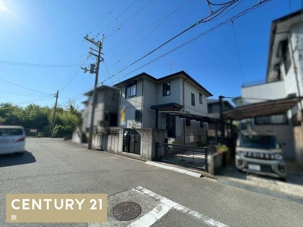 和歌山市六十谷　中古戸建の前面道路含む現地写真