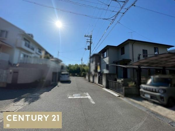 和歌山市六十谷　中古戸建の前面道路含む現地写真