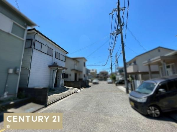 和歌山市布施屋　中古戸建の前面道路含む現地写真