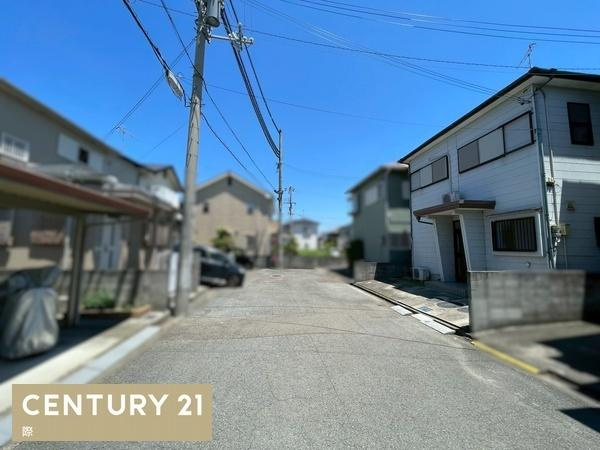和歌山市布施屋　中古戸建の前面道路含む現地写真