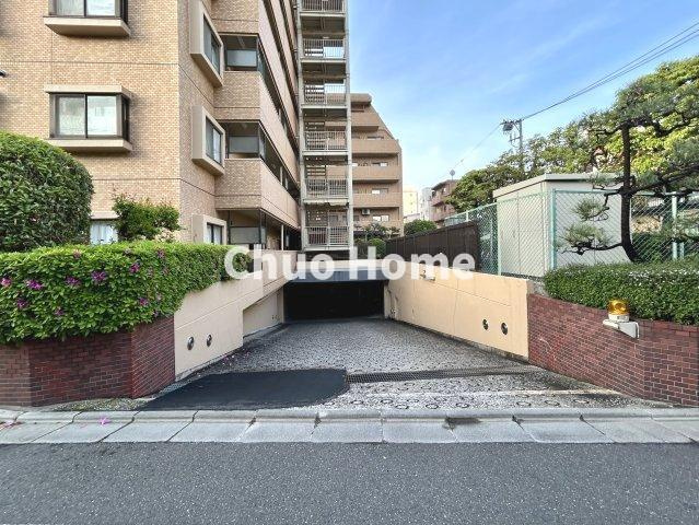 ライオンズマンション門前仲町第3の駐車場|【敷地内駐車場】最新の空き状況や費用などの詳細は担当スタッフまでお問い合わせください。