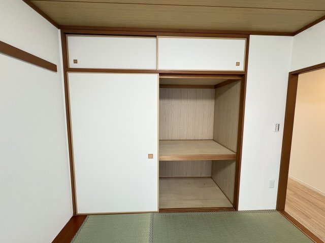 西神南ヒルズ2番館の周辺