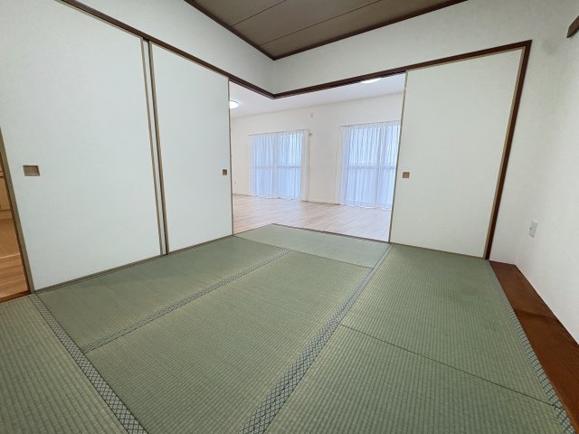 西神南ヒルズ2番館の周辺